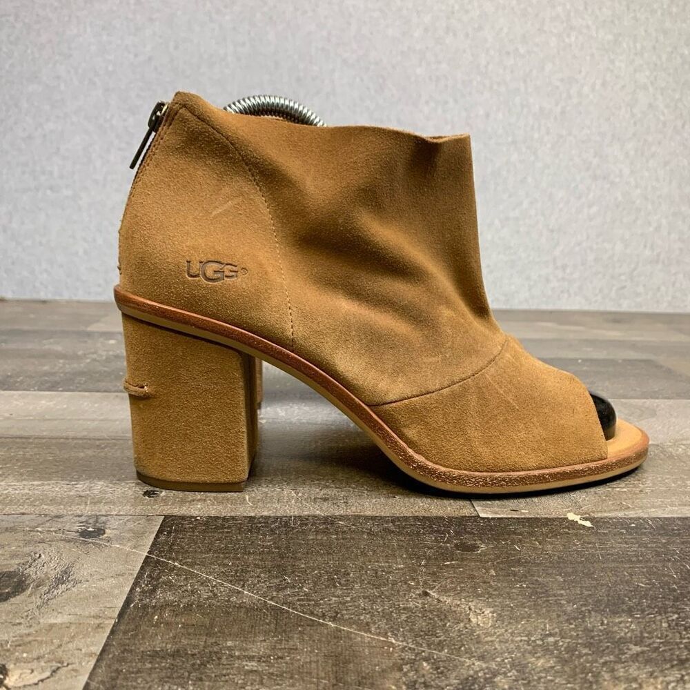 UGG womens 10 Ginger suede peep toe Ankle boot strap heel